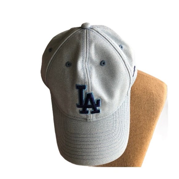 la baseball cap light blue